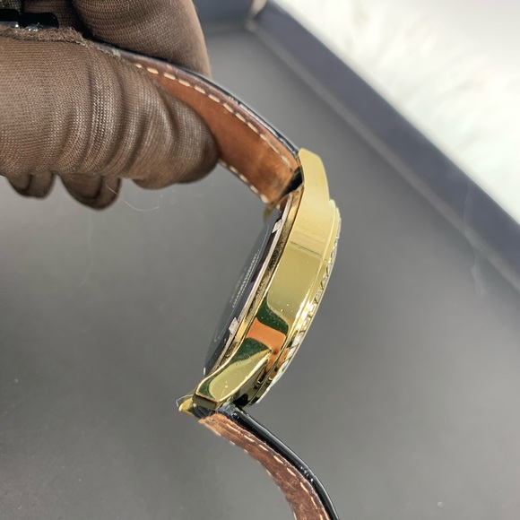 Guess watch women gold tone - Picture 4 of 9